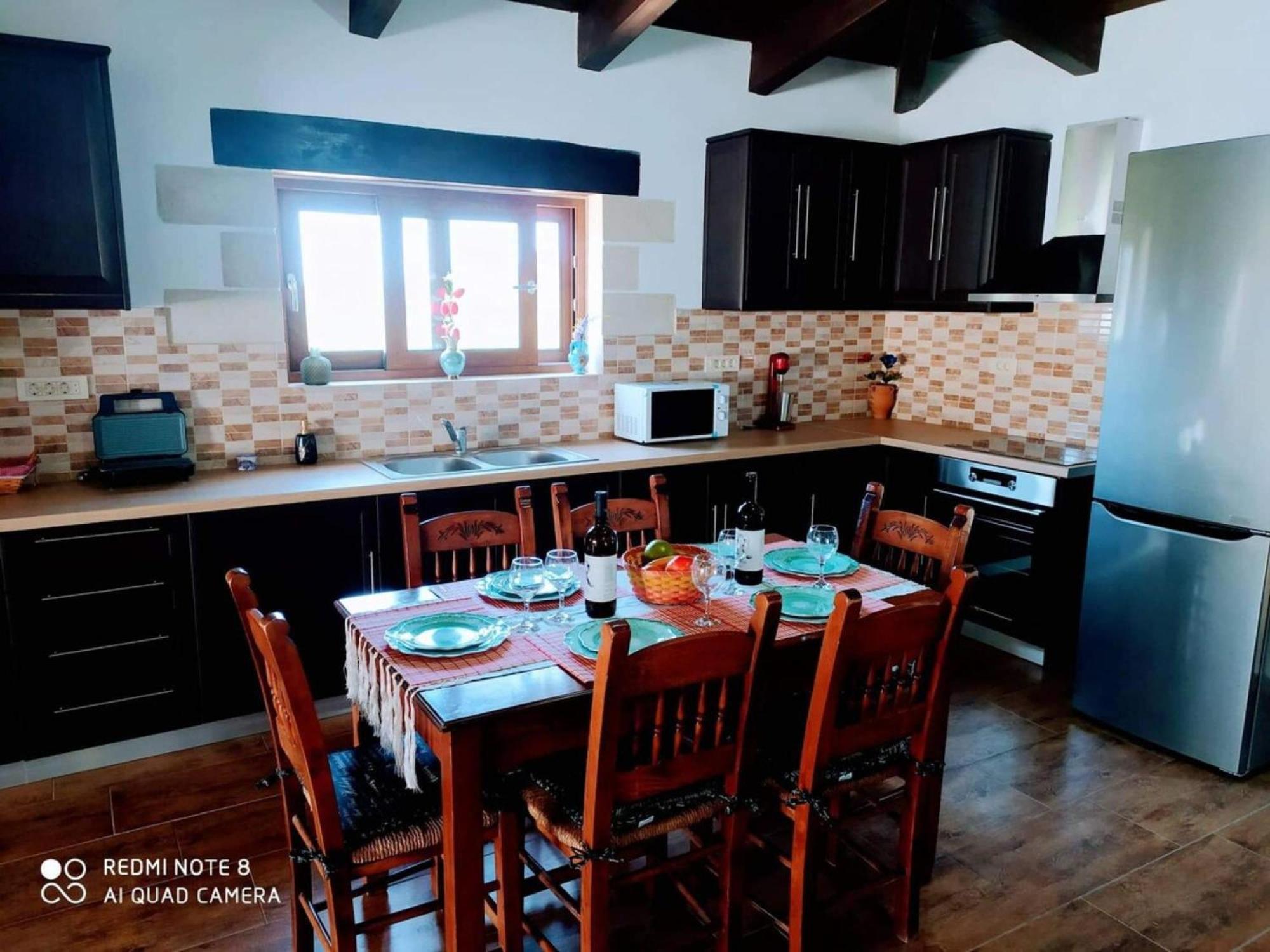 Traditional Villa In Pemonia Exteriér fotografie